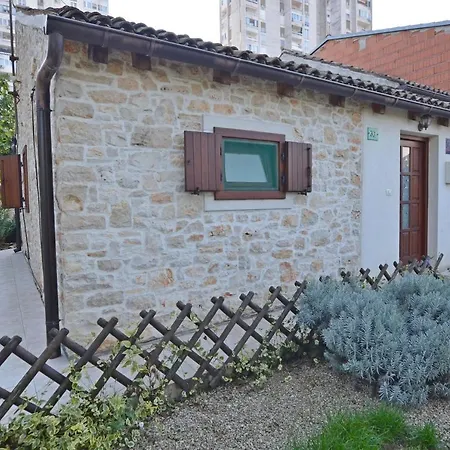 House Amalia Pula